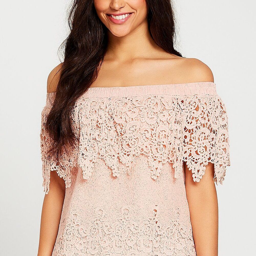 Pastel All Lace Top Size Medium Color Peach EUC - Picture 8 of 10